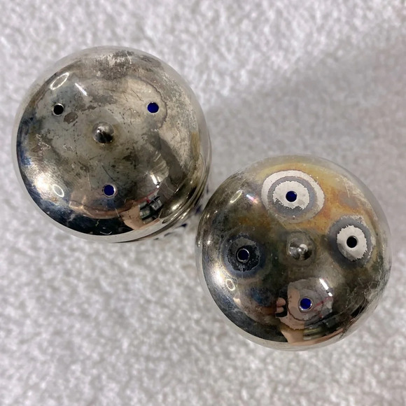 Vintage Avon Silver Plated Royal Sapphire Salt  & Pepper Shakers - Picture 7 of 10